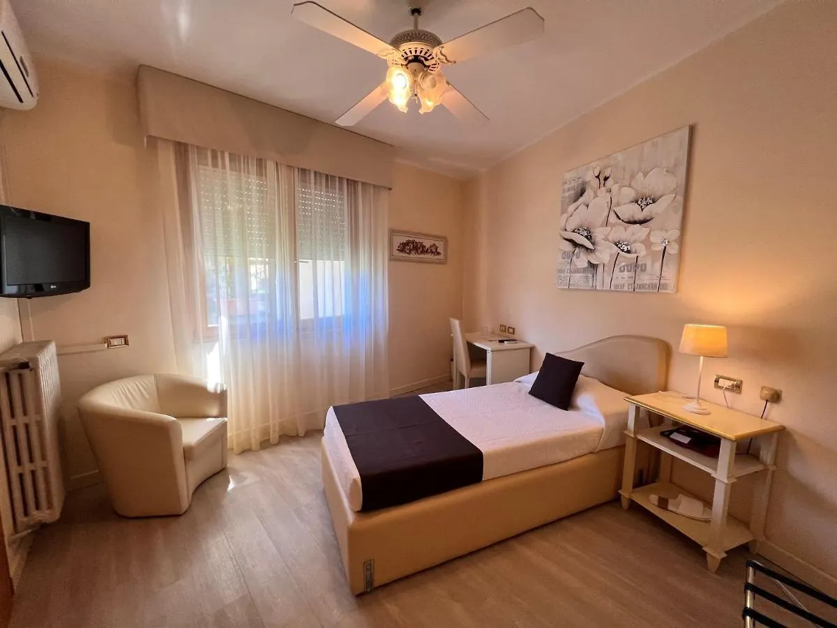 Hotel Conca D'Oro Salò 3*,  İtalya